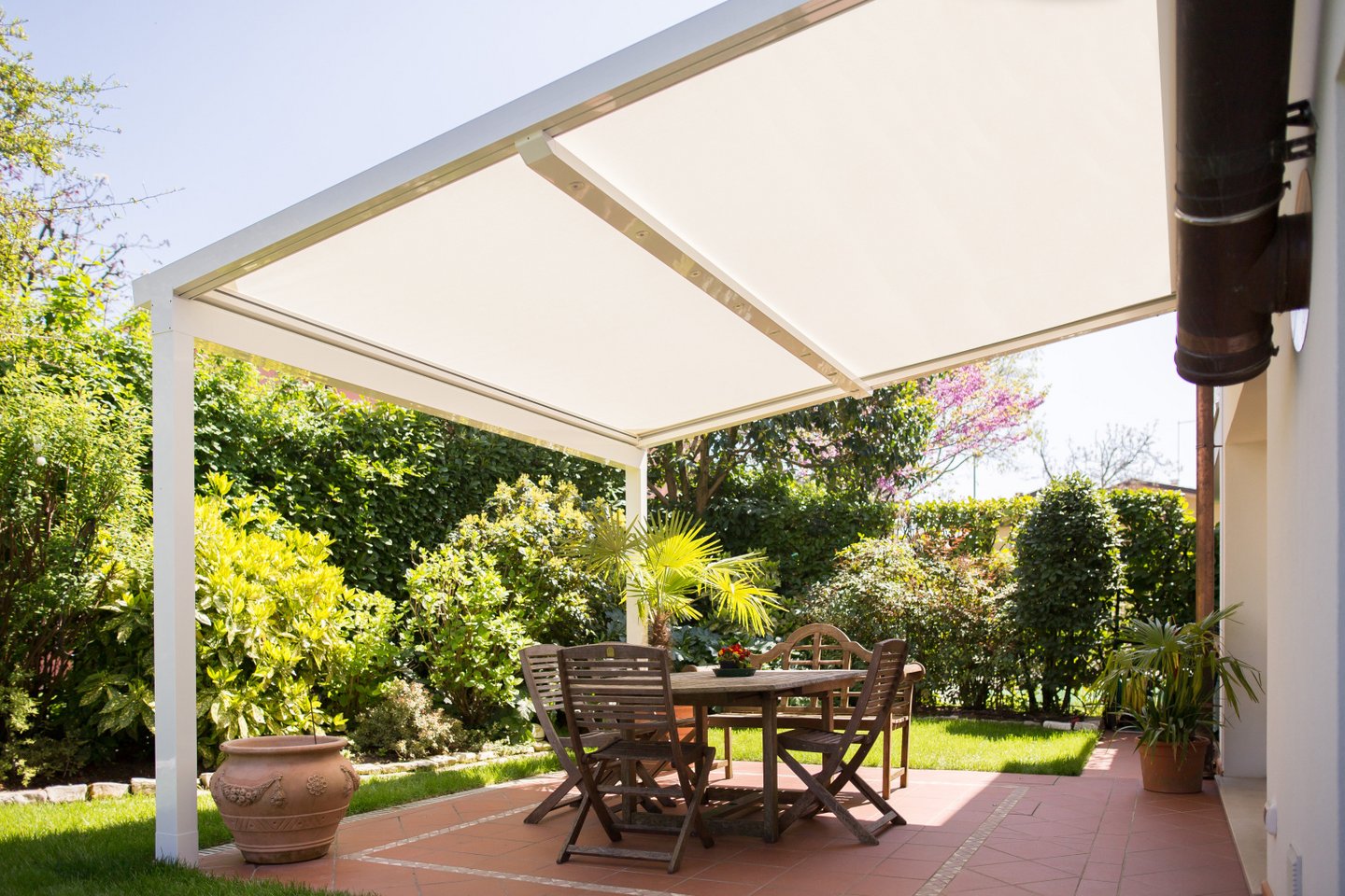 Terrassendach oder Pergola? Terrassendach oder Pergola?